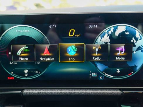 Used 2021 Mercedes-Benz GLA 250 4MATIC image 47