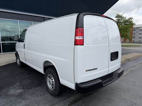 New 2026 Chevrolet Express 2500 w/ Driver Convenience Package RWD image 5