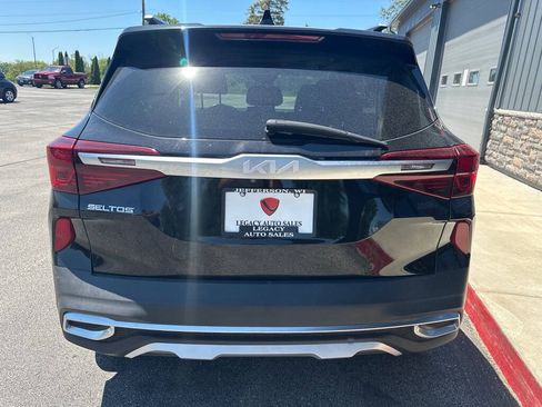 Used 2022 Kia Seltos EX AWD/4WD image 3