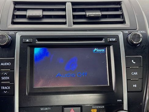 Used 2013 Toyota Camry LE image 17