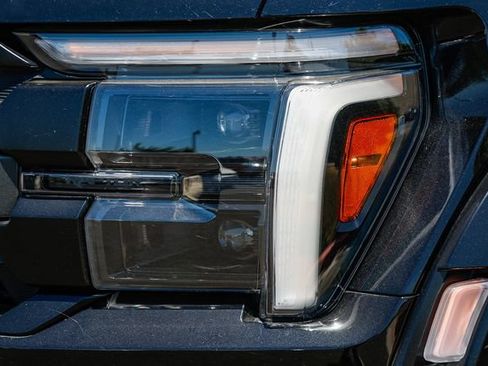 Used 2025 Ford F150 Raptor AWD/4WD image 8
