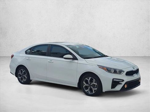 Used 2021 Kia Forte LXS FWD image 3
