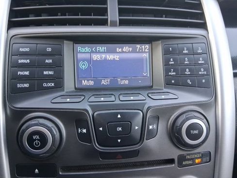 Used 2012 Ford Edge SE image 19