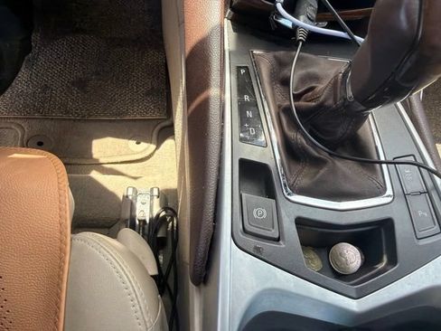 Used 2011 Cadillac SRX Luxury FWD image 7