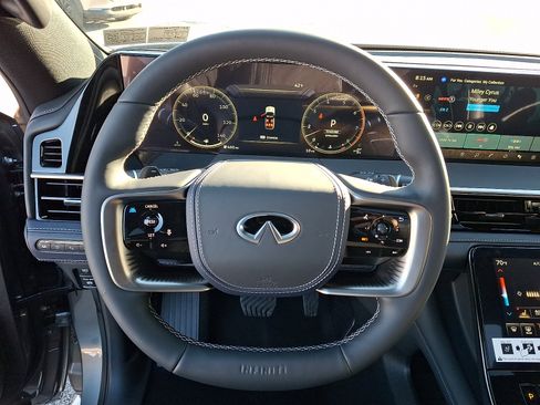 New 2026 INFINITI QX80 4WD image 17