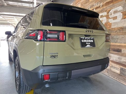 New 2026 Jeep Cherokee Laredo AWD/4WD image 20