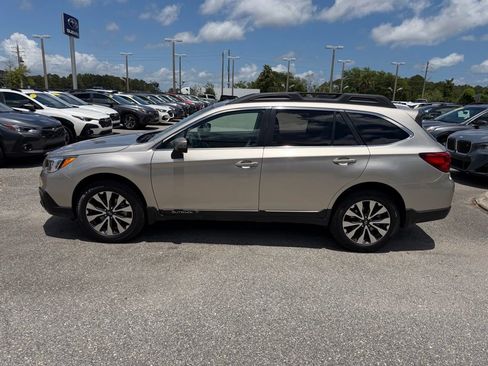 Used 2017 Subaru Outback 2.5i Limited AWD/4WD image 13