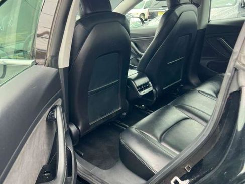 Used 2019 Tesla Model 3 Standard Range Plus image 7