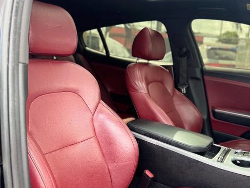 Used 2018 Kia Stinger GT1 image 22