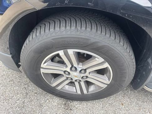 Used 2017 Chevrolet Traverse LT FWD image 19