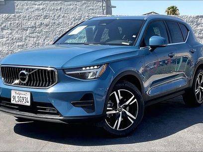 Used 2024 Volvo XC40 B5 Core