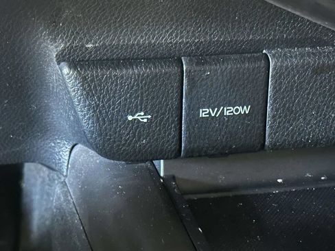 Used 2022 Toyota Camry SE FWD image 31