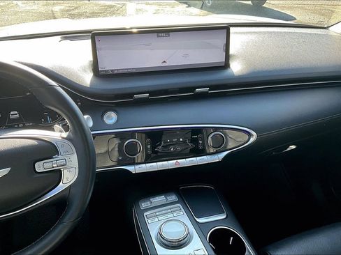 Used 2023 Genesis GV70 2.5T w/ Advanced Package image 9