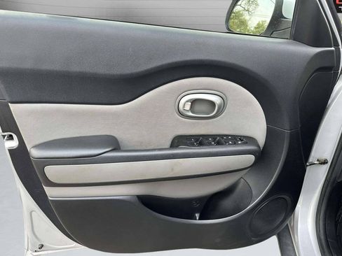 Used 2014 Kia Soul + w/ UVO w/Eservices Package FWD image 9