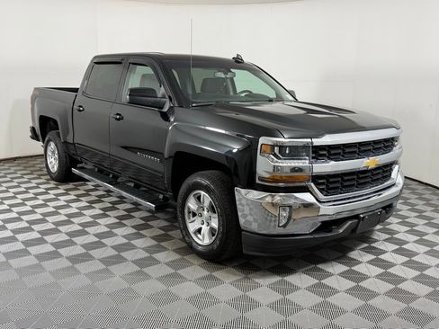 Used 2018 Chevrolet Silverado 1500 LT w/ All Star Edition image 2