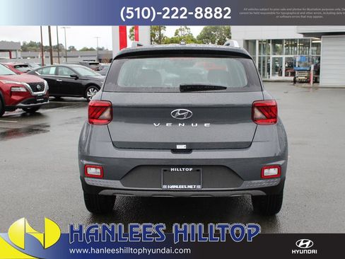 New 2026 Hyundai Venue SEL image 8