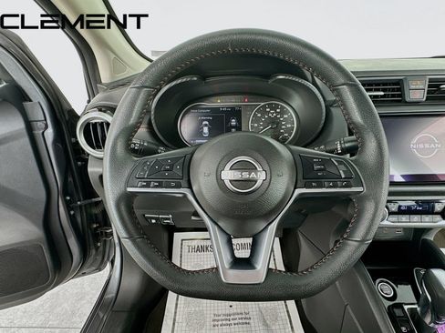 Used 2024 Nissan Versa SR FWD image 13