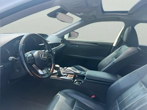Used 2017 Lexus ES 350 w/ Luxury Package FWD image 14