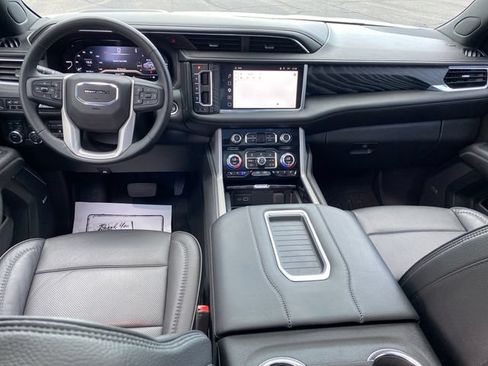 Used 2023 GMC Yukon Denali w/ LPO, Floor Liner Package AWD/4WD image 5