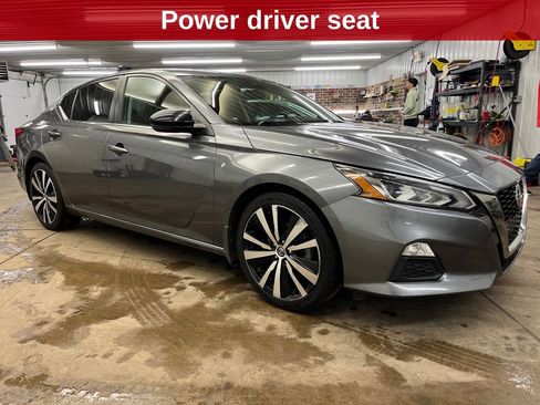 Used 2020 Nissan Altima 2.0 SR image 8