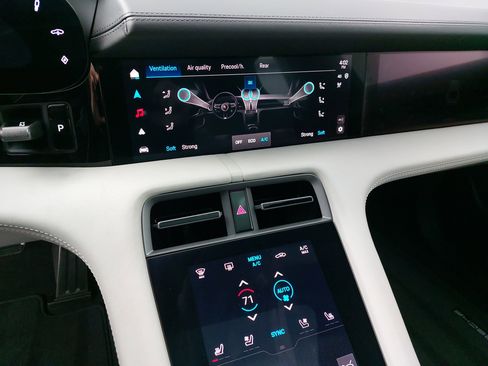 Certified 2025 Porsche Taycan image 23