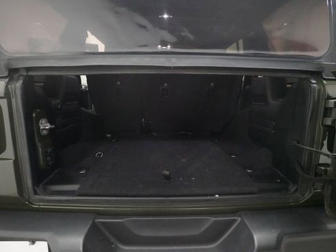 Used 2021 Jeep Wrangler Unlimited Rubicon w/ Cold Weather Group image 10