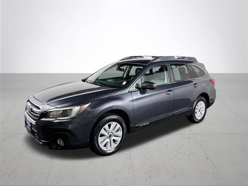 Used 2018 Subaru Outback 2.5i Premium AWD/4WD image 2