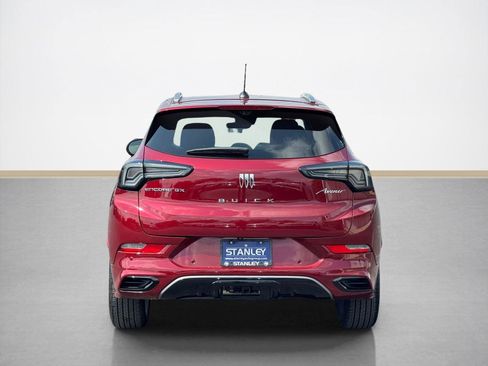 Used 2024 Buick Encore GX Avenir w/ Avenir Technology Package FWD image 7