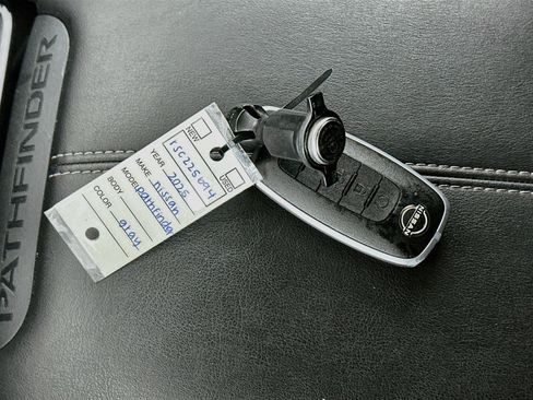 Used 2025 Nissan Pathfinder SV FWD image 24