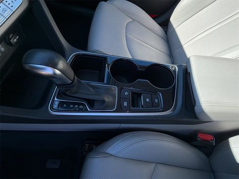 Used 2018 Hyundai Sonata Limited w/ Limited Ultimate Package 03 image 3