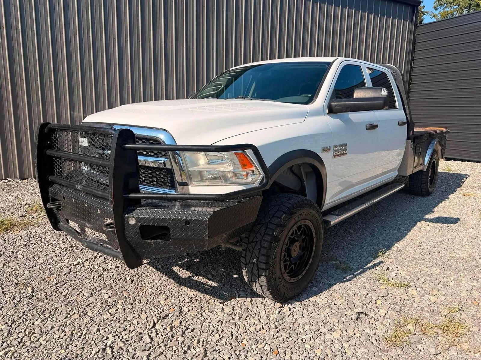 Used 2018 RAM 2500 Tradesman w/ Chrome Appearance Group AWD/4WD image 1