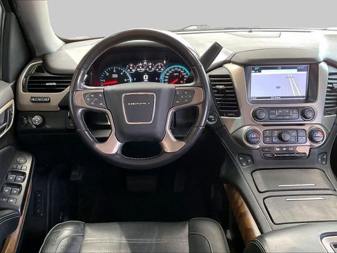 Used 2020 GMC Yukon XL Denali RWD image 7