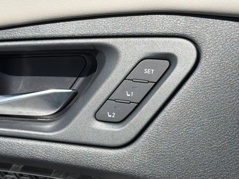 Certified 2024 Nissan Ariya FWD image 16