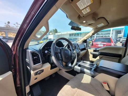 Used 2015 Ford F150 XLT w/ Trailer Tow Package RWD image 10
