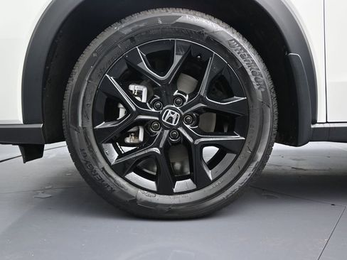 Used 2025 Honda HR-V Sport image 9