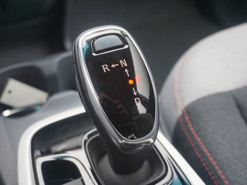 Used 2020 Chevrolet Bolt LT image 29