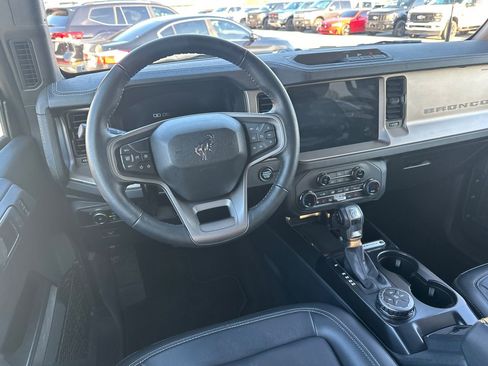 Certified 2025 Ford Bronco Outer Banks image 24