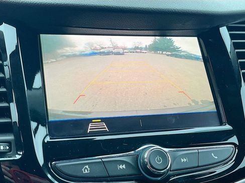 Used 2022 Chevrolet Trax LT w/ Driver Confidence Package image 13