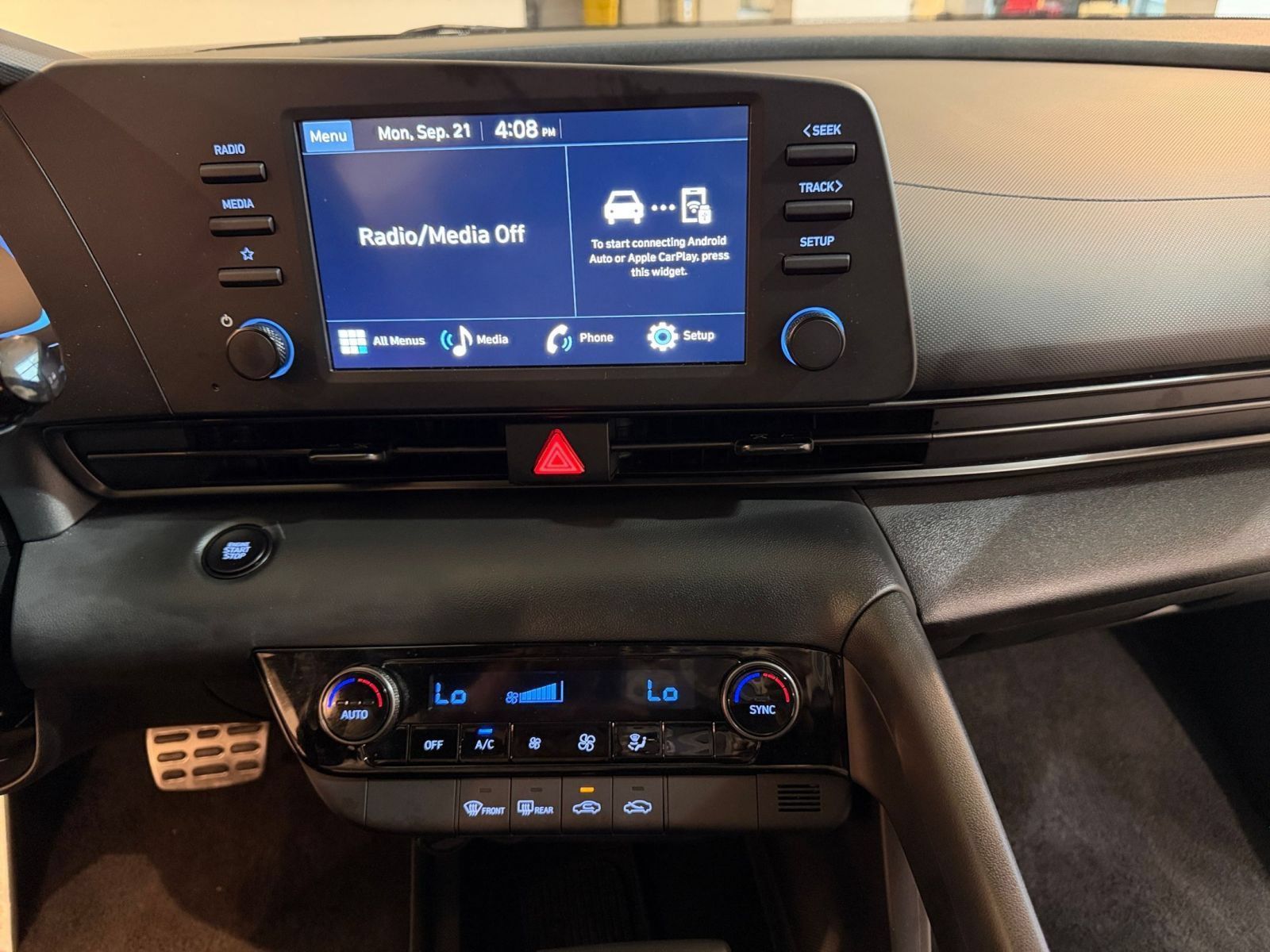 Used 2026 Hyundai Elantra Sport FWD image 16