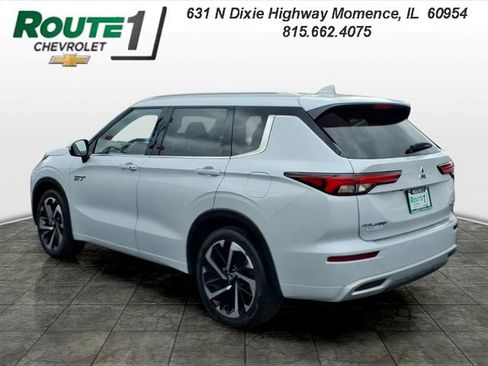 Used 2023 Mitsubishi Outlander SEL 40th Anniversary AWD/4WD image 2