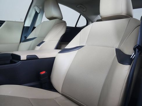 Used 2019 Lexus ES 350 w/ Accessory Package 2 FWD image 10
