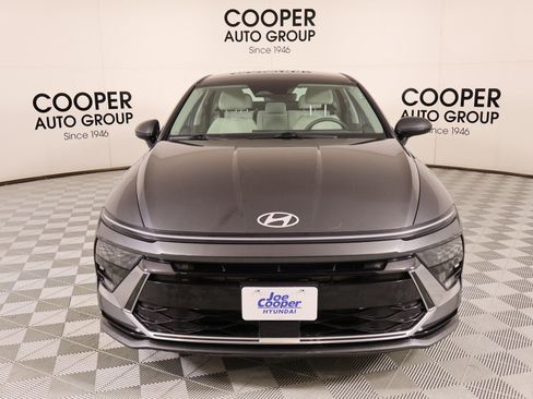 Used 2025 Hyundai Sonata SEL FWD image 9