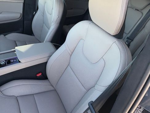 New 2026 Volvo XC90 B6 Ultra w/ Lounge Package image 21