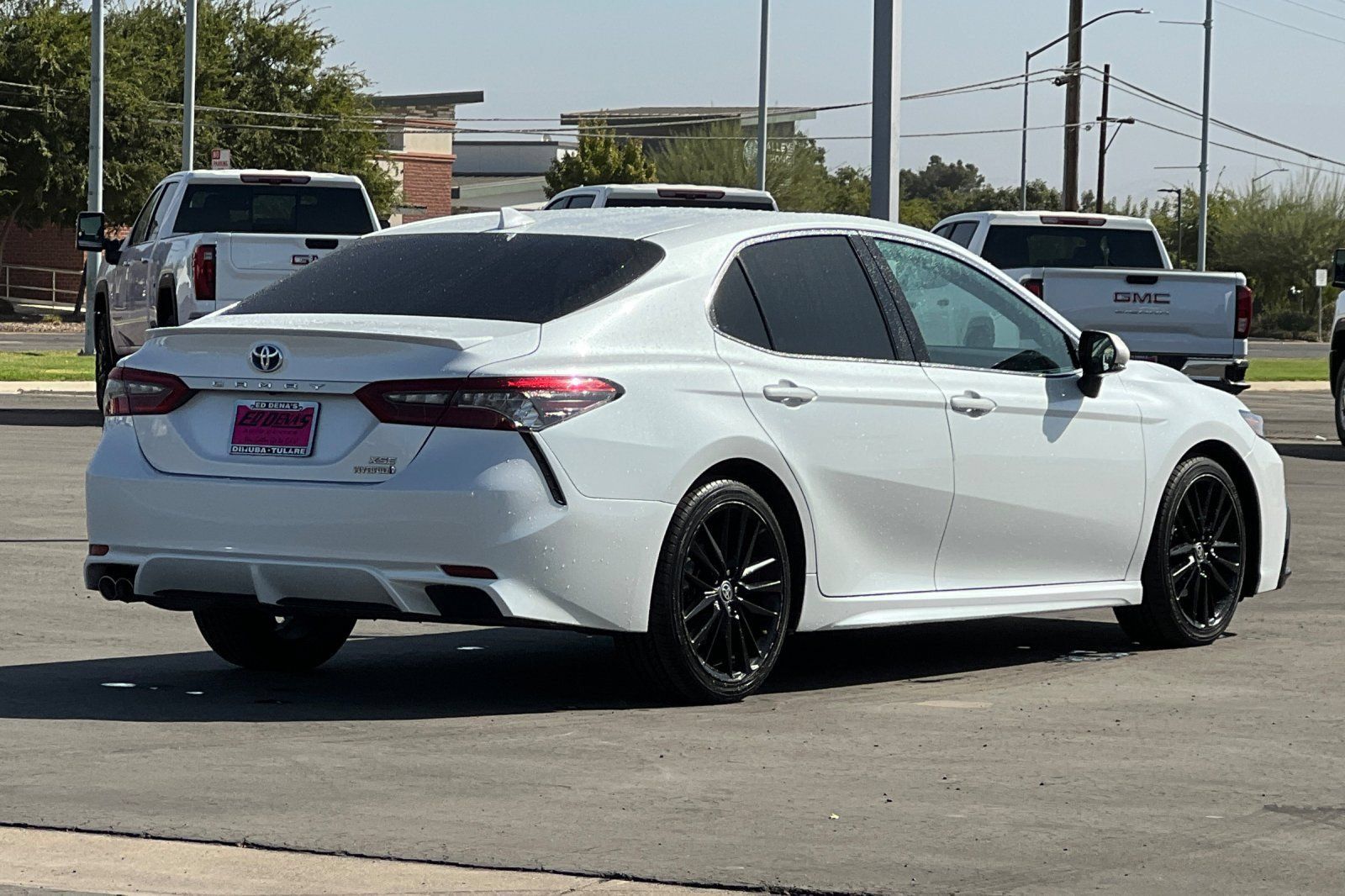 Used 2022 Toyota Camry XSE FWD image 4