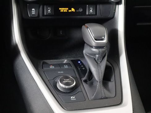 Used 2022 Toyota RAV4 SE w/ Convenience Package AWD/4WD image 29