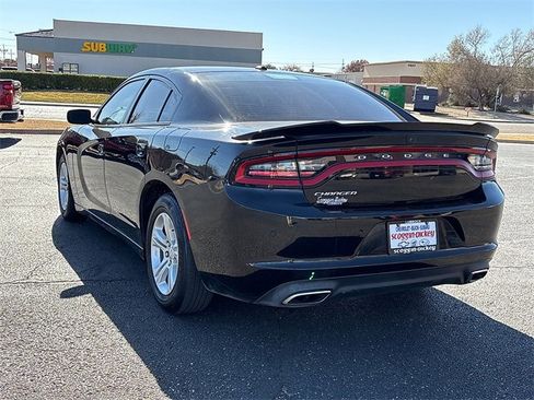 Used 2020 Dodge Charger SXT image 3