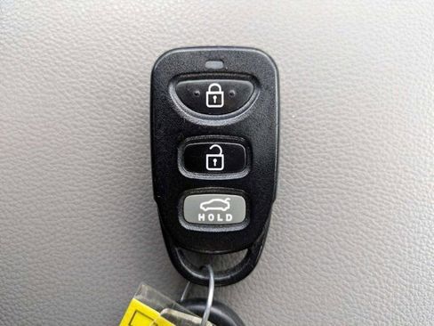 Used 2019 Hyundai Elantra SEL FWD image 27