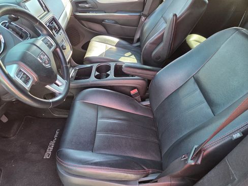 Used 2018 Dodge Grand Caravan GT image 8