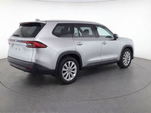 Used 2024 Toyota Grand Highlander AWD image 9