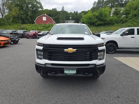 Used 2025 Chevrolet Silverado 2500 W/T w/ WT Convenience Package AWD/4WD image 2